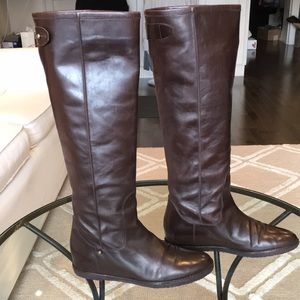 Stuart Weitzman leather boot size 9.